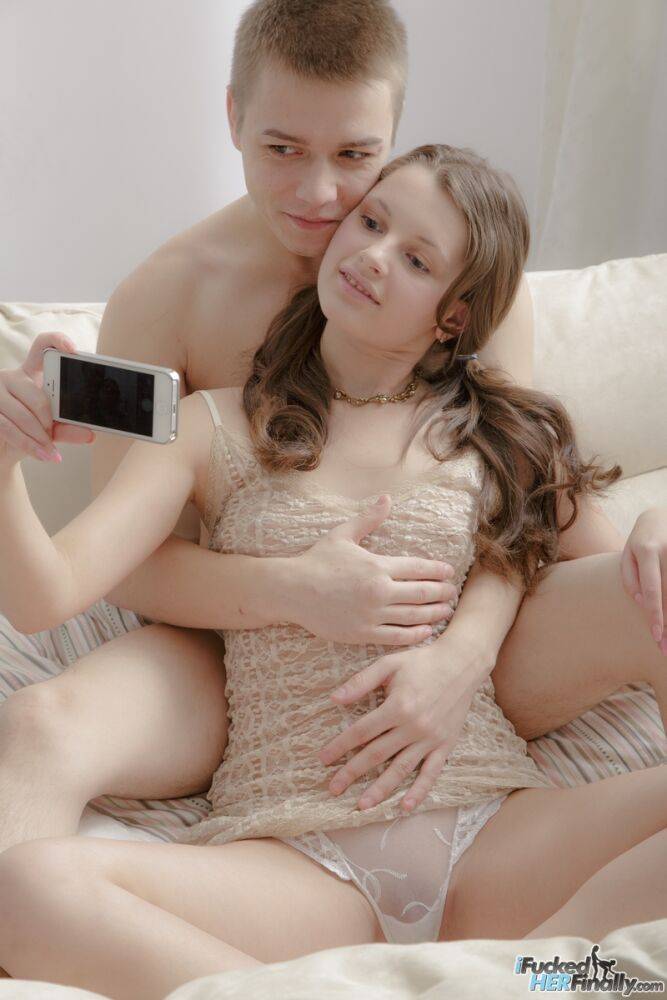 Young amateur Nina takes a selfie with her boyfriend before they have sex - #4