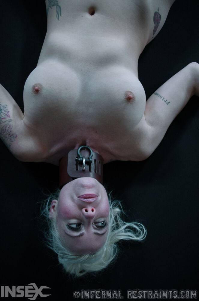 Blonde female Lorelei Lee ah her breathing restricted while in bondage - #1