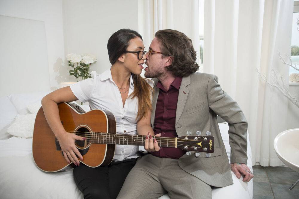 Nerdy girl Hannah Shaw gets banged by her guitar teacher on her bed - #7