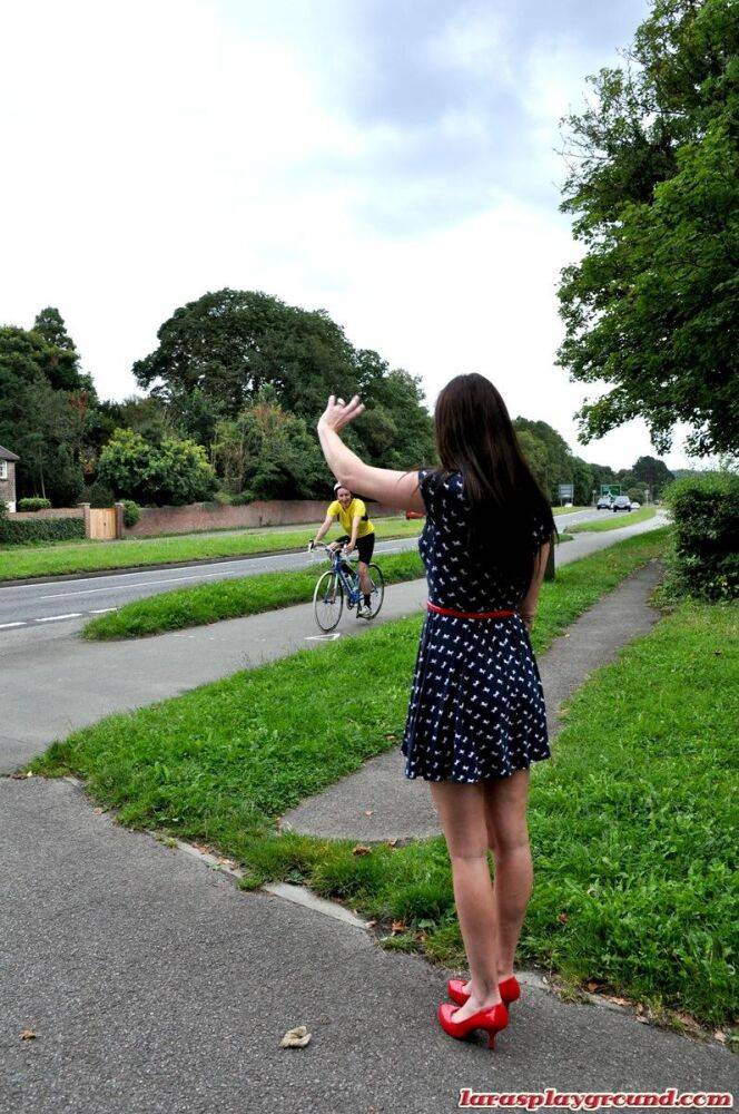 Old slut in heels and tutu entices bicycle courier to lick her aging ass - #3