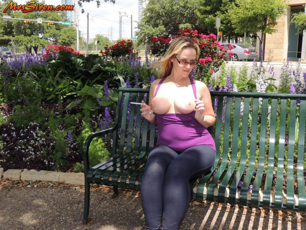 Fat blonde Dee Siren exposes herself in public before pussy play in a vehicle - #3