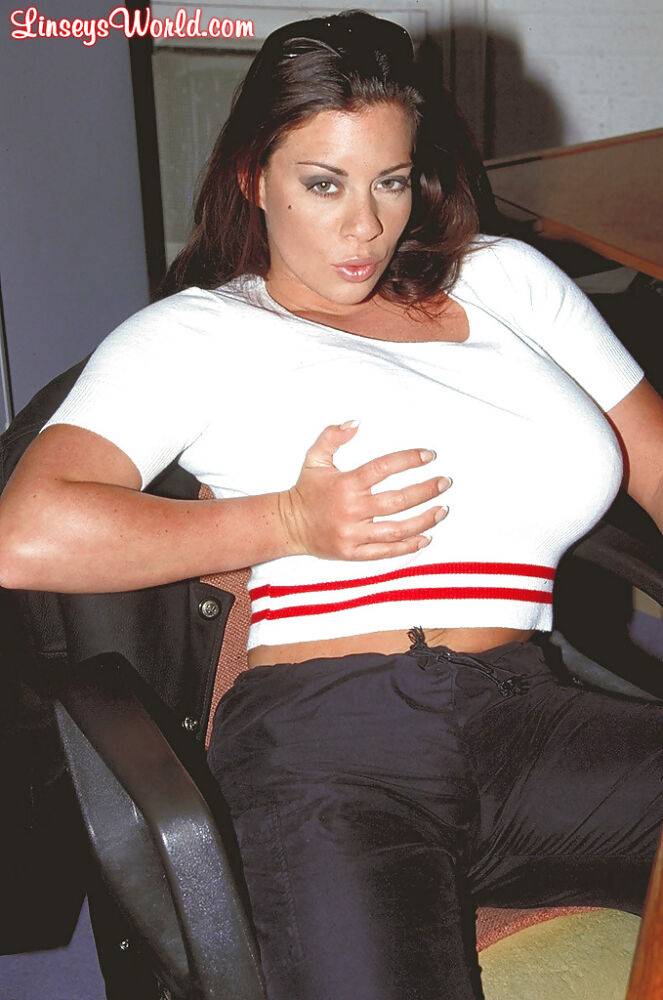 Linsey Dawn McKenzie shows her big boobs in office reality pics. - #14