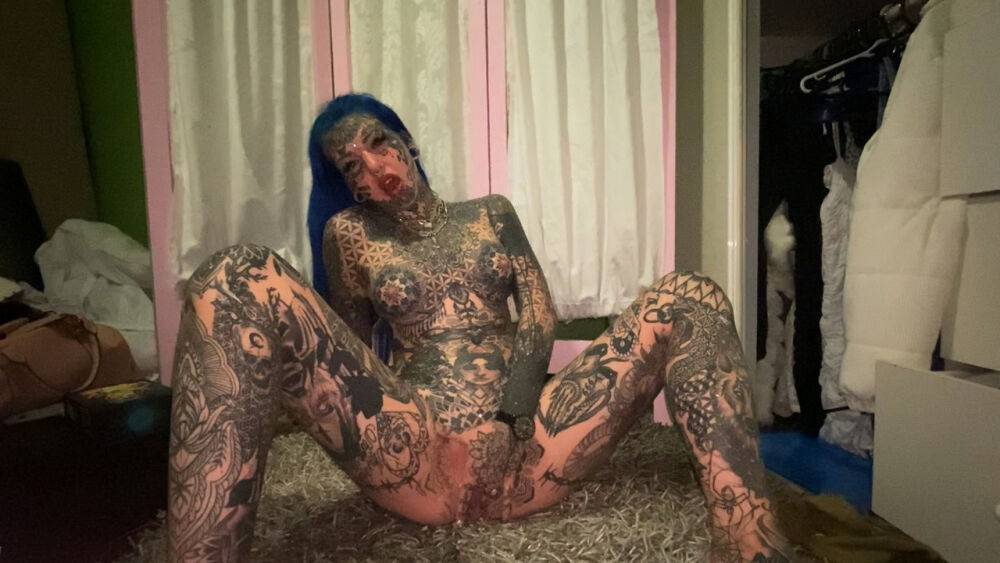 Alt girl shows her heavily inked body and tight pink pussy at once - #8