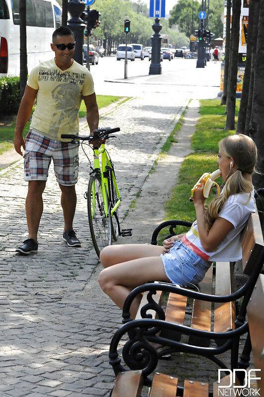 Blonde girl eats a banana in public before blowing her boyfriend at home - #3