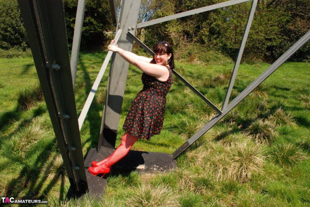 UK amateur Juicey Janey gets naked in heels underneath a hydro tower - #16