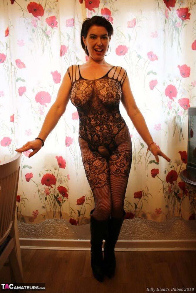 Amateur woman Juicey Janey shows her snatch in a crotchless bodystocking - #4