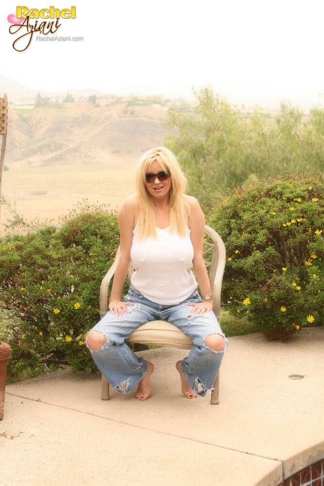 Hot blonde Rachel Aziani takes off ripped and faded jeans wearing sunglasses - #15