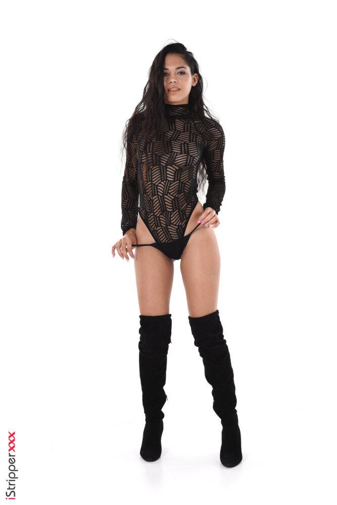 Latina beauty Yemma masturbates with a big dildo in over the knee suede boots - #14