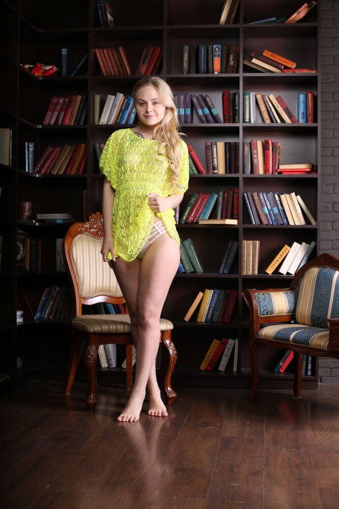 Blonde teen Isabella Star disrobes for nude solo poses in a study - #5