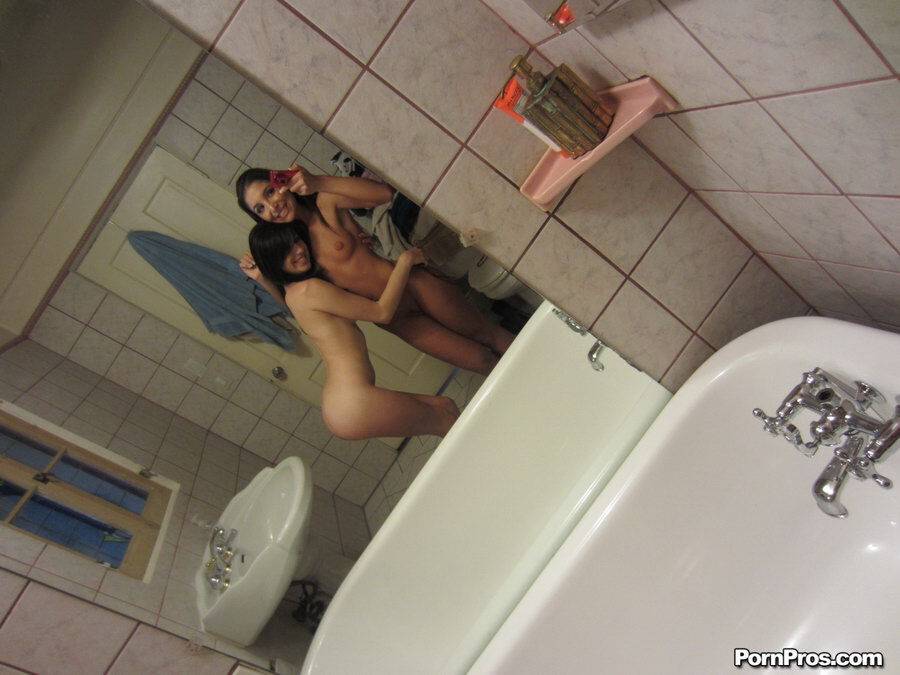 Teen girls take naked selfies before a threesome with their fuck buddy - #8