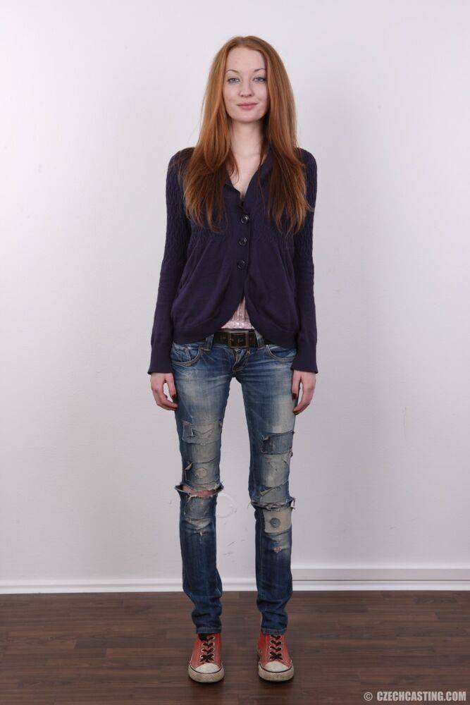 Natural redhead Klara doffs ripped jeans and a blazer on way to posing naked - #8