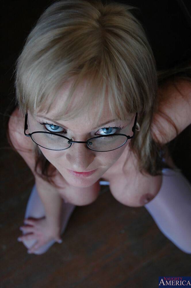 Hardcore fuck of a busty milf chick in sexy glasses Allison Kilgore - #2