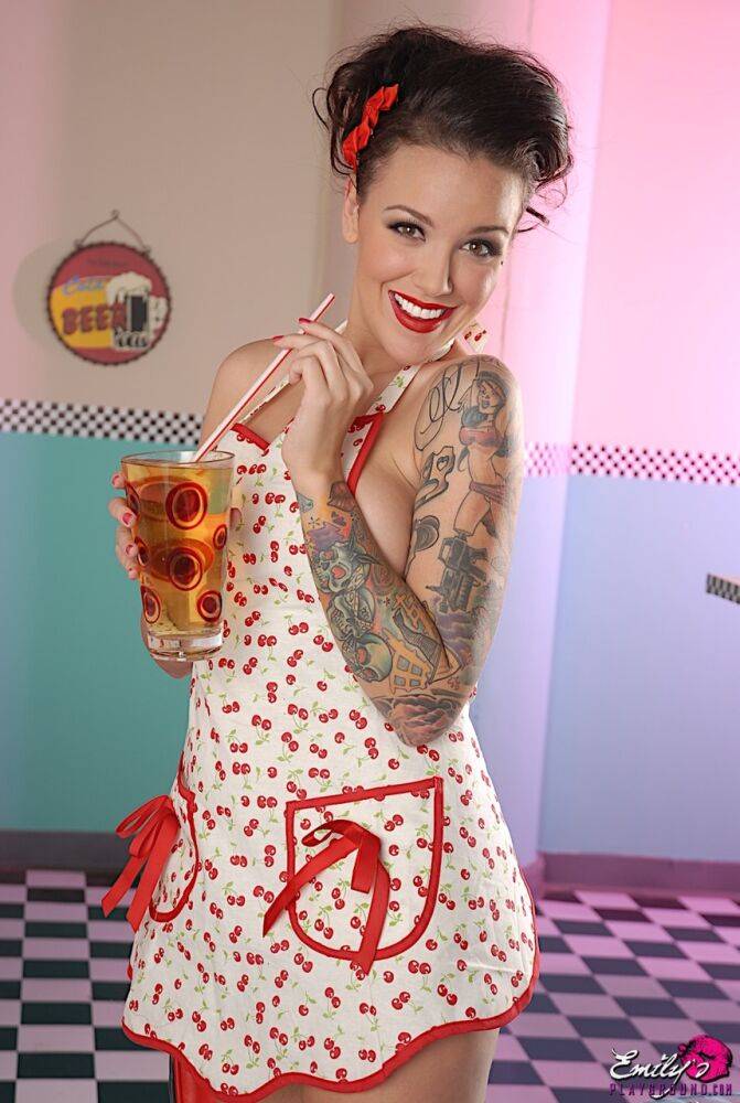 Tattooed waitress Emily Parker doffs an apron to pose totally nude in a diner - #4