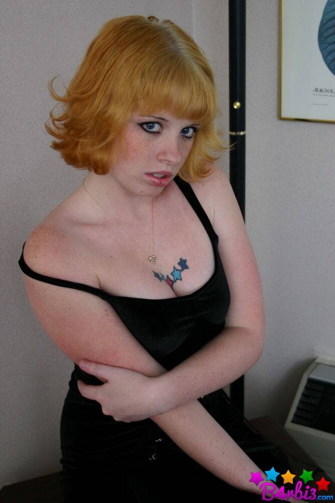 Cute redhead B4rbi3 releases her firm tits from a black dress - #6