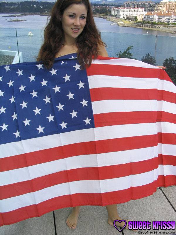 Amateur models drape naked bodies in American flags in a SFW fashion - #5