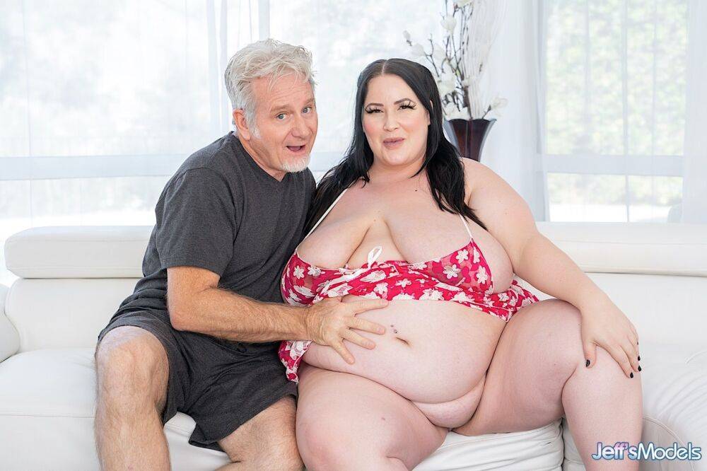 SSBBW Eliza Allure takes a cumshot on her huge belly after sex with an old man - #16