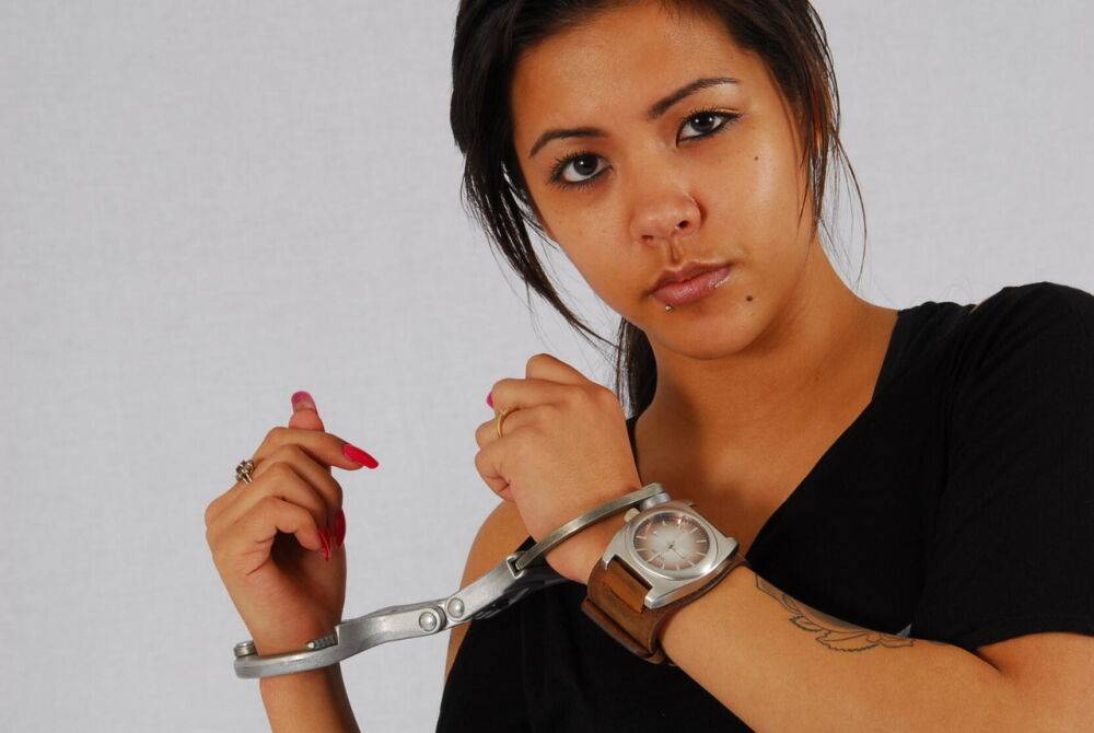 Amateur girl Destiny models a huge OOZOO watch while handcuffed - #5