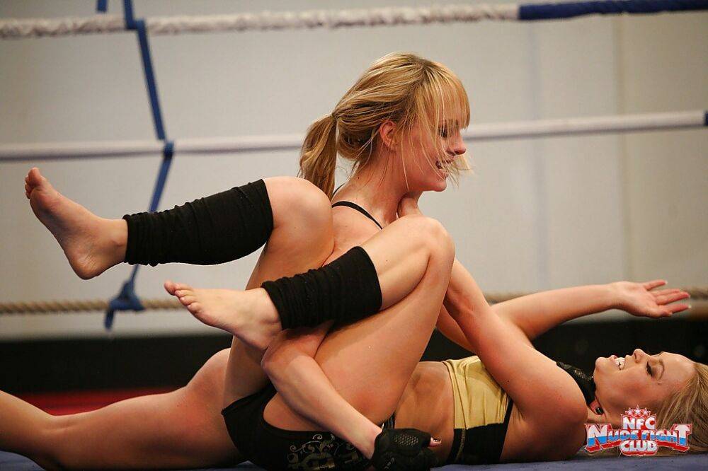 Pretty lesbians gasping and stripping each other in the wrestling ring - #3