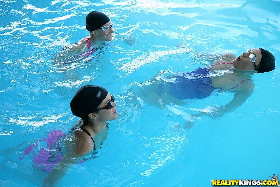 Blazing swimmers licking pussy and enjoying lesbian sex in the pool - #3