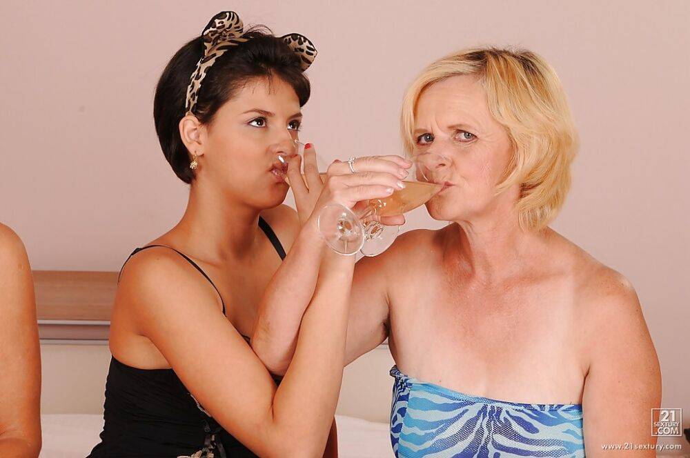 Filthy grannies have a passionate lesbian threesome with their teenage friend - #11