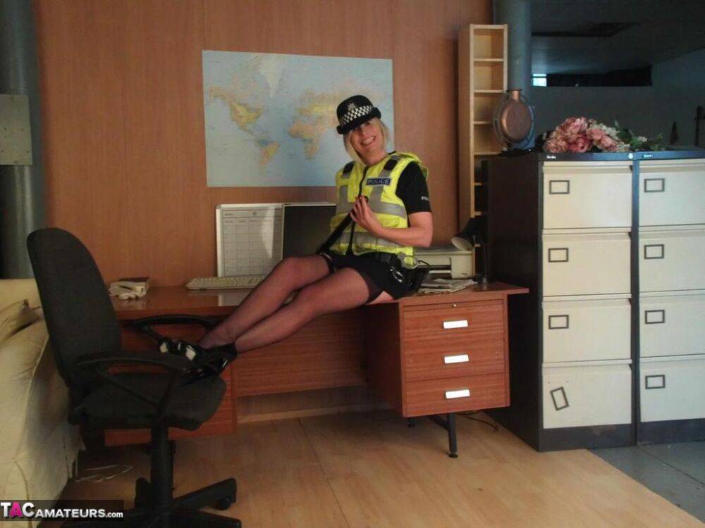 Mature UK policewoman Barby Slut sets her tits free of her uniform - #4