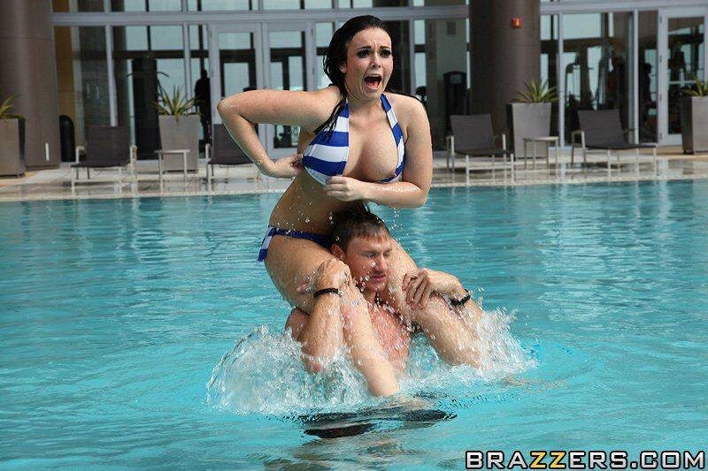 Stunning pornstar Emma Heart has some pool fun and gets shagged - #5