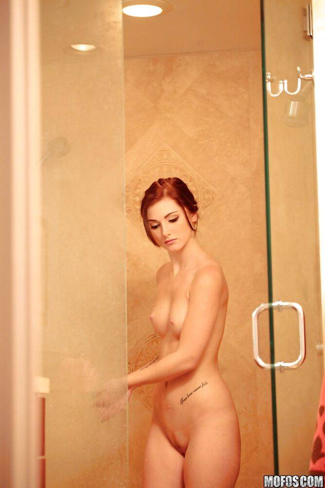 Foxy babe Natalie Lust shaving her legs and vibing her slit in the shower - #15