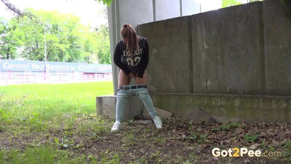 Naomi Benet pulls down denims and pees in public - #9