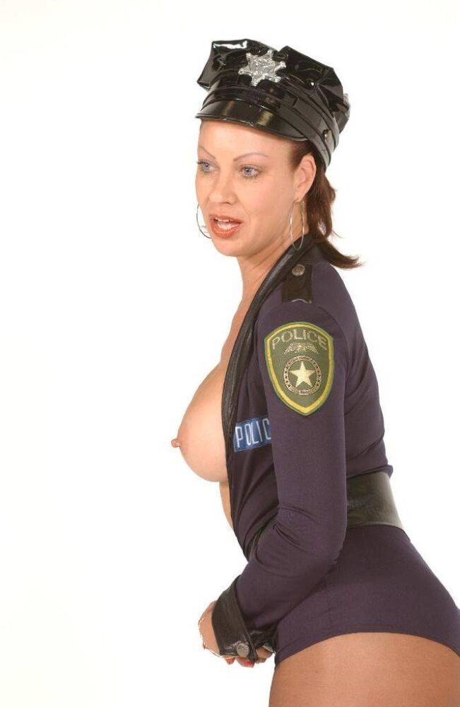 Hot MILF Vanessa Videl goes for a hot solo and dons her slutty police uniform - #14