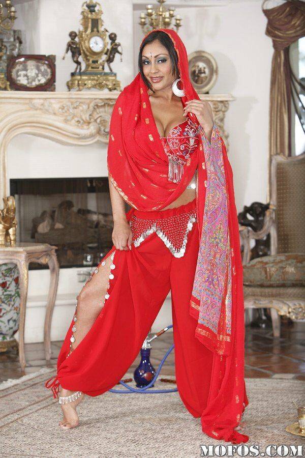 Indian milf princess with huge tits Priya Anjeli Rai is luxurious - #6