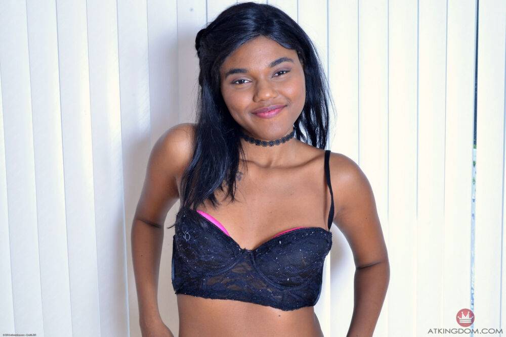 Cute black girl Yara Skye tugs on her meaty pussy lips after undressing - #15