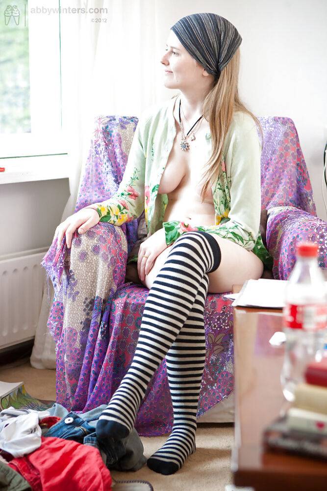 Amateur chick Evelina poses in long knee high socks and white panties - #4