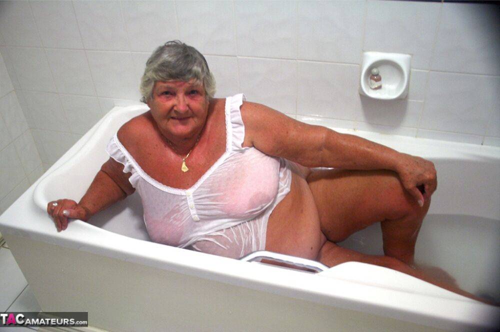 Obese old woman Grandma Libby gets completely naked while having a bath - #13