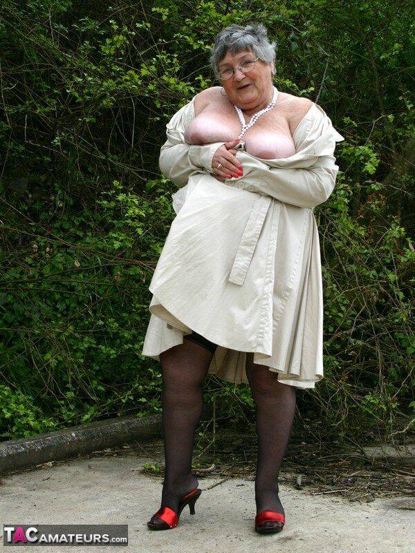 Fat nan Grandma Libby flashes by the trees in an overcoat before masturbating - #2