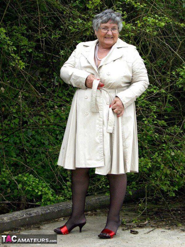 Fat nan Grandma Libby flashes by the trees in an overcoat before masturbating - #8