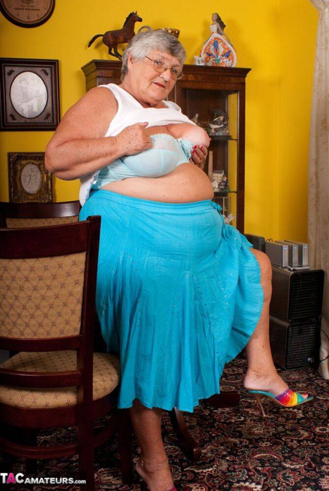Obese UK lady Grandma Libby completely disrobes on a dining chair - #10
