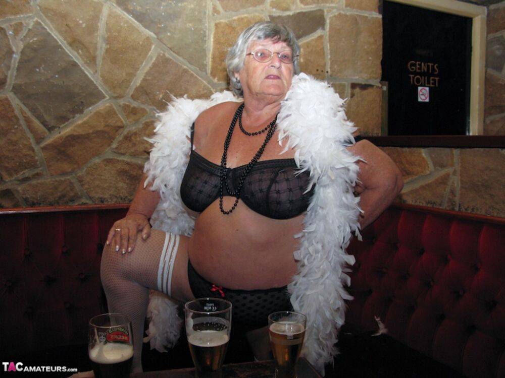 Old UK fatty Grandma Libby gets naked while having beers in a pub - #2