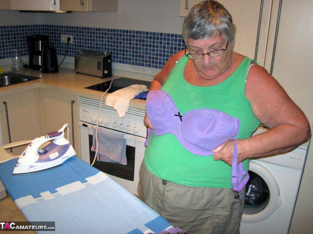 Overweight British oma Grandma Libby exposes her boobs while ironing - #13