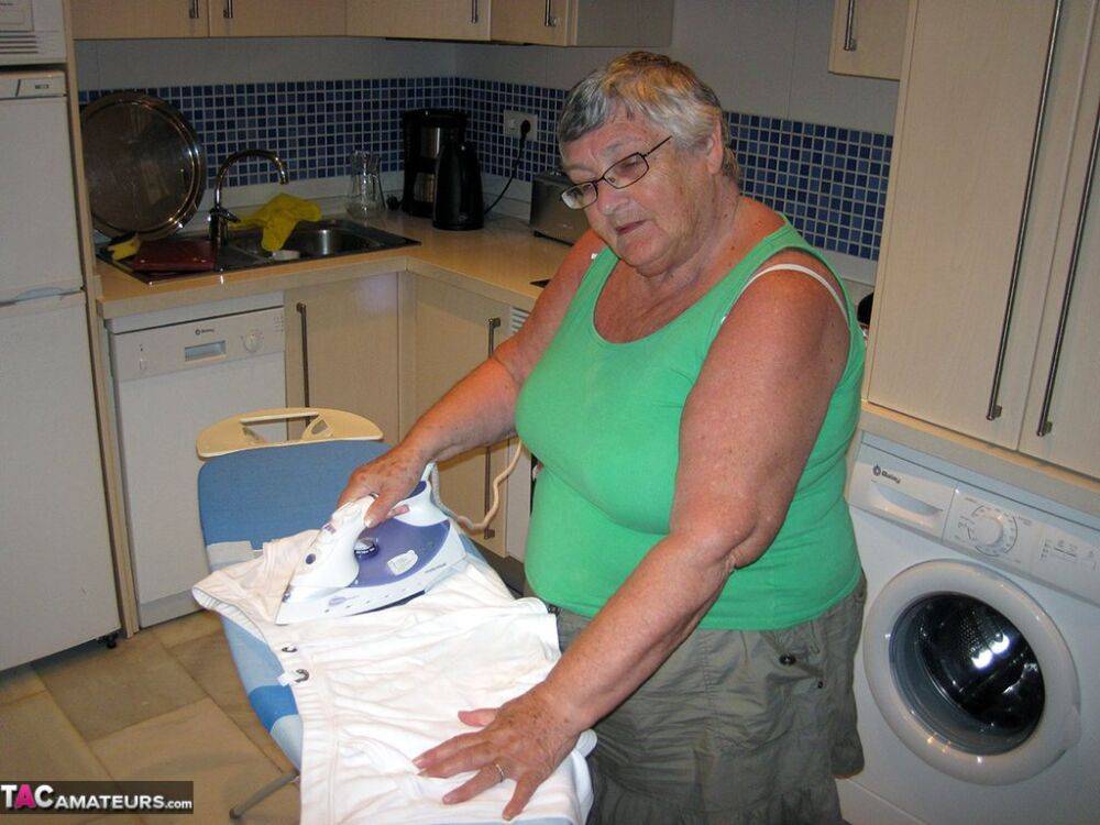 Overweight British oma Grandma Libby exposes her boobs while ironing - #9