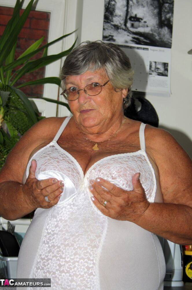 Obese nan Grandma Libby releases her tits and snatch from vintage lingerie - #14