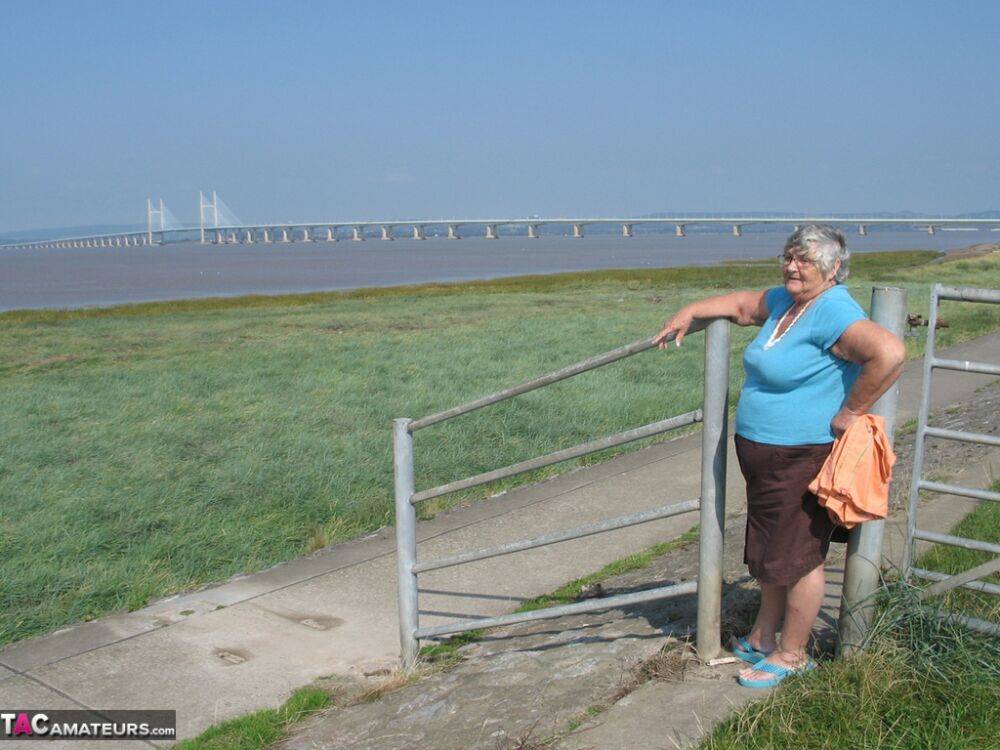 Fat old woman Grandma Libby exposes herself on a desolate bike path - #14