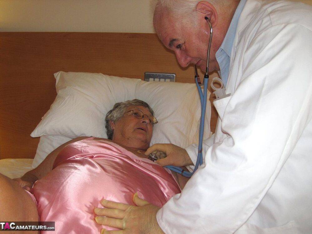 Obese nan Grandma Libby has sexual relations with her old doctor on her bed - #16