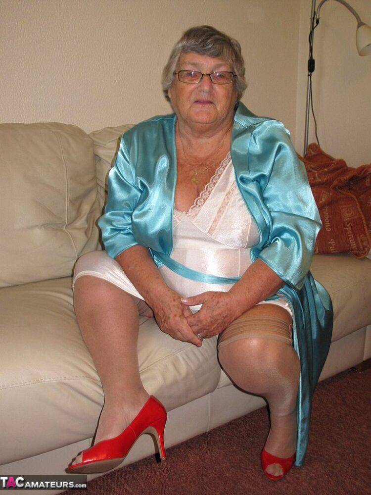 Brazen horny granny Grandma Libby shamelessly reveals saggy tits & aged pussy - #14