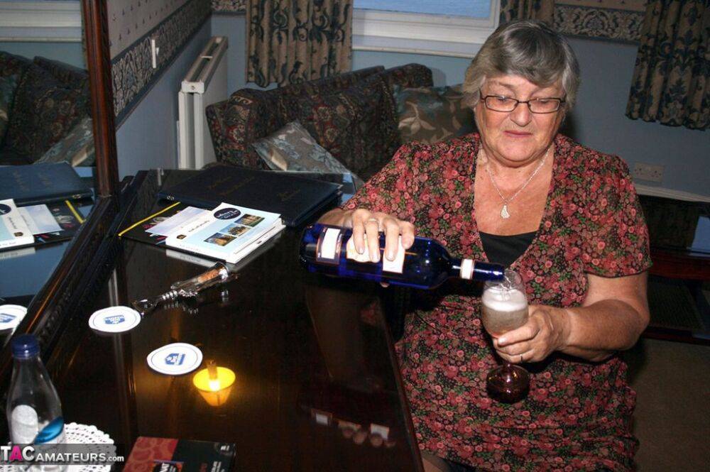 UK nan Grandma Libby drinks a bottle of booze prior to a vaginal insertion - #16