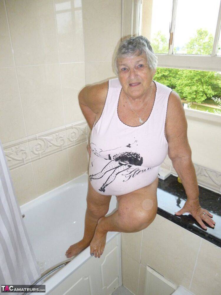 Old British fatty Grandma Libby gets naked while taking a bath - #9