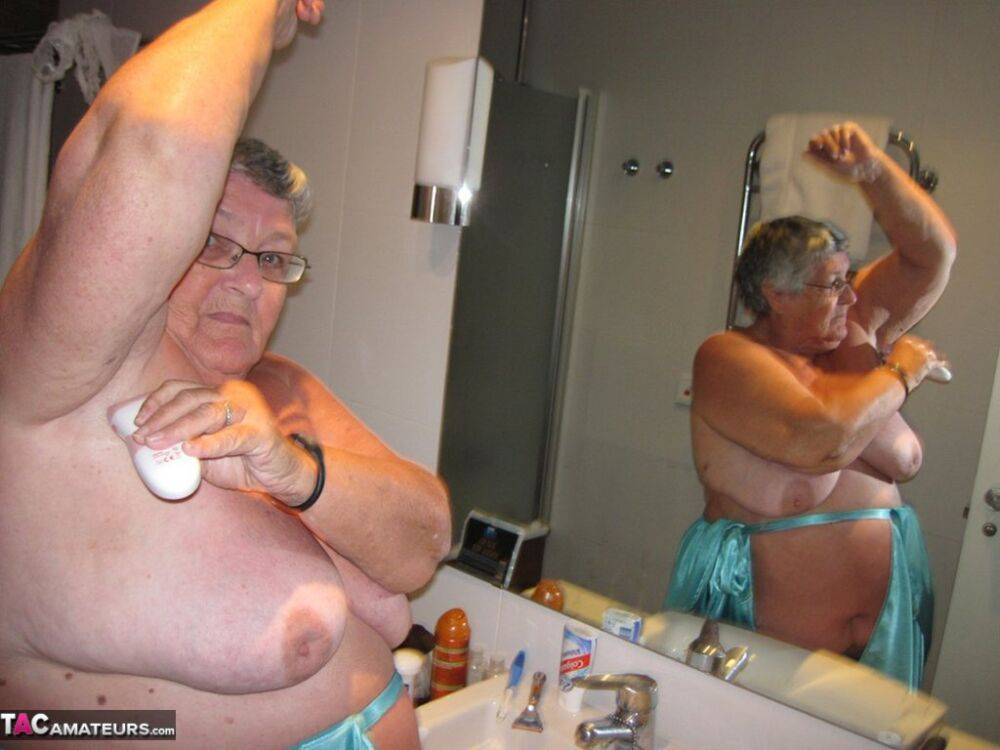 Morbidly obese woman Grandma Libby shaves before taking a bubble bath - #7