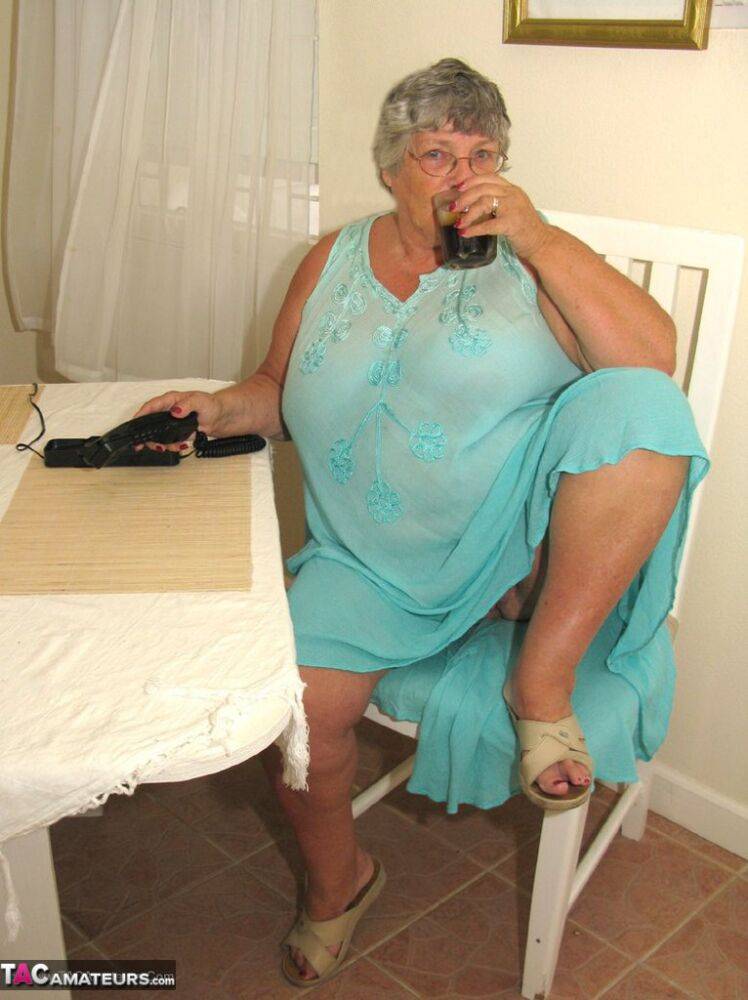 Obese amateur Grandma Libby bares her tan lined body after a phone sex - #10