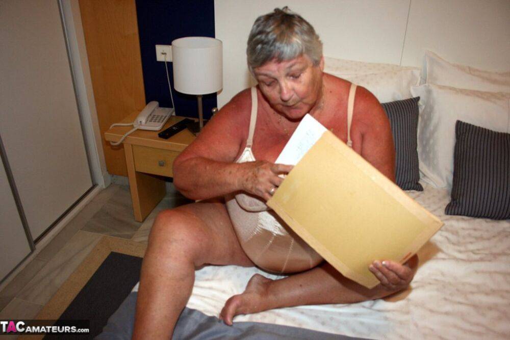 Fat British lady Grandma Libby masturbates while perusing a girly magazine - #8