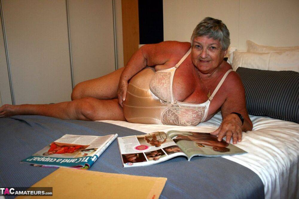 Fat British lady Grandma Libby masturbates while perusing a girly magazine - #7