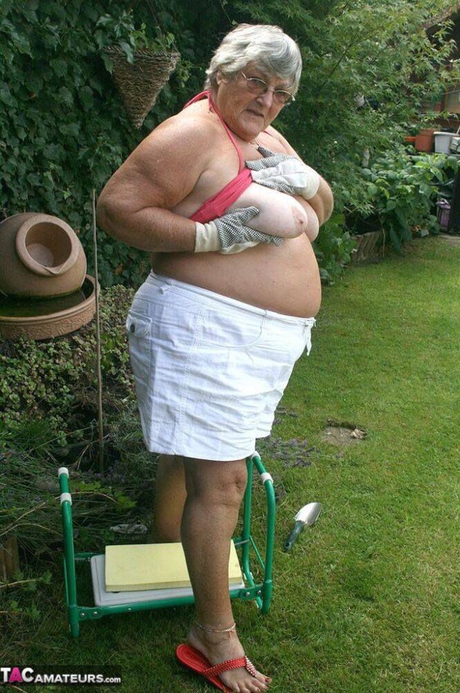 Fat nan Grandma Libby bares her huge ass before licking a nipple in her yard - #2